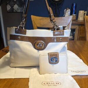 Coach Penelope Carryall bag and matching wallet with brown snake Embossed Trim